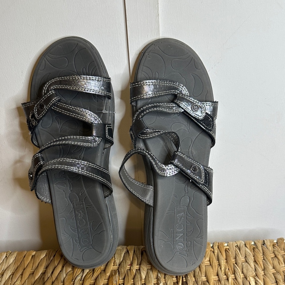 Gray Slide Sandals with Straps‎